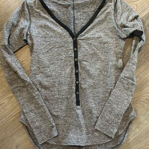 Gray Long Sleeve V-Neck Top